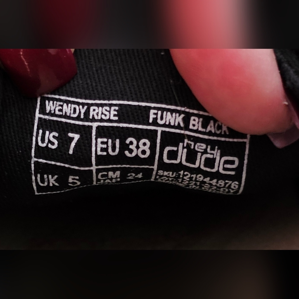 *LIKE NEW* Hey Dude Flats - Picture 11 of 11